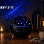 Heimplanetarium für Erwachsene zeigt atemberaubenden Sternenhimmel an der Zimmerdecke